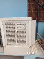 Cooler with stand