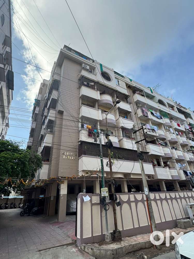 2 BHK spacious flat for rent in Himayath Nagar