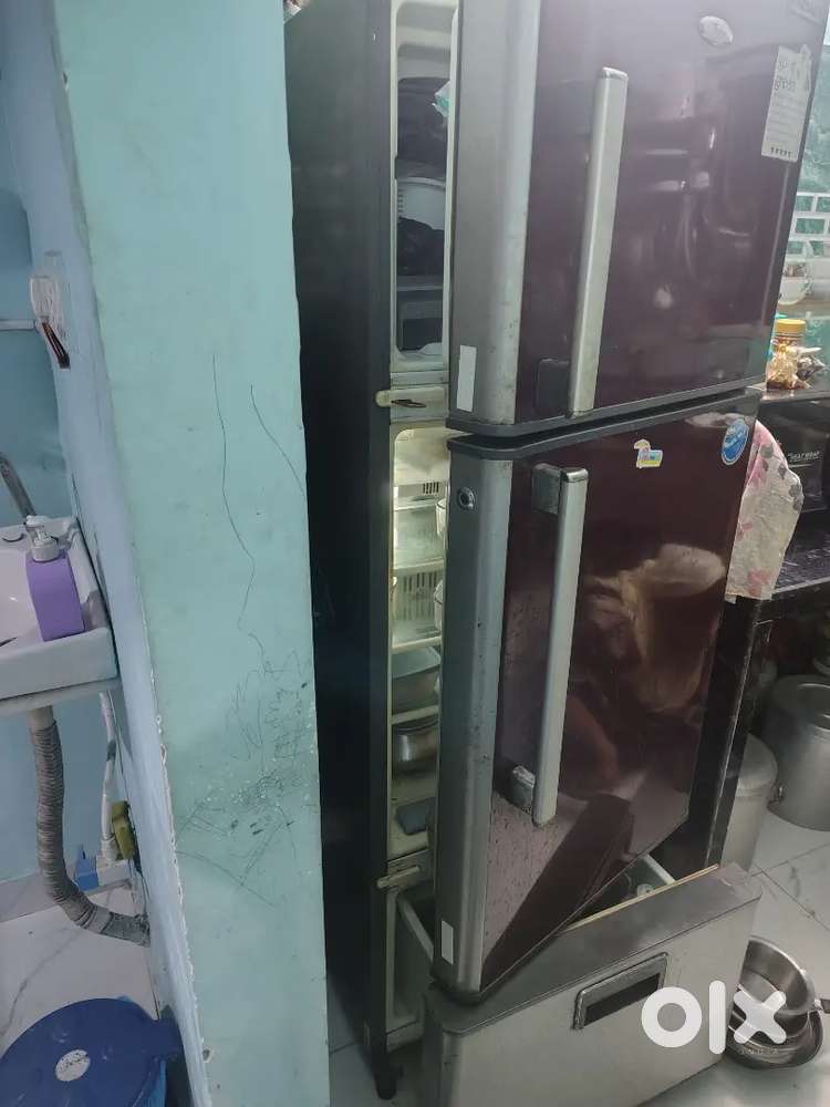 3 door whirlpool 5 star photon refrigerator