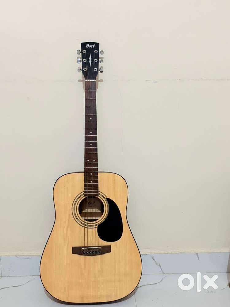  Cort AD810 Acoustic Guitar for Sale