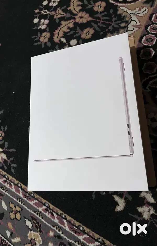 Sealed Macbook Air M2 (16/256GB) SALE