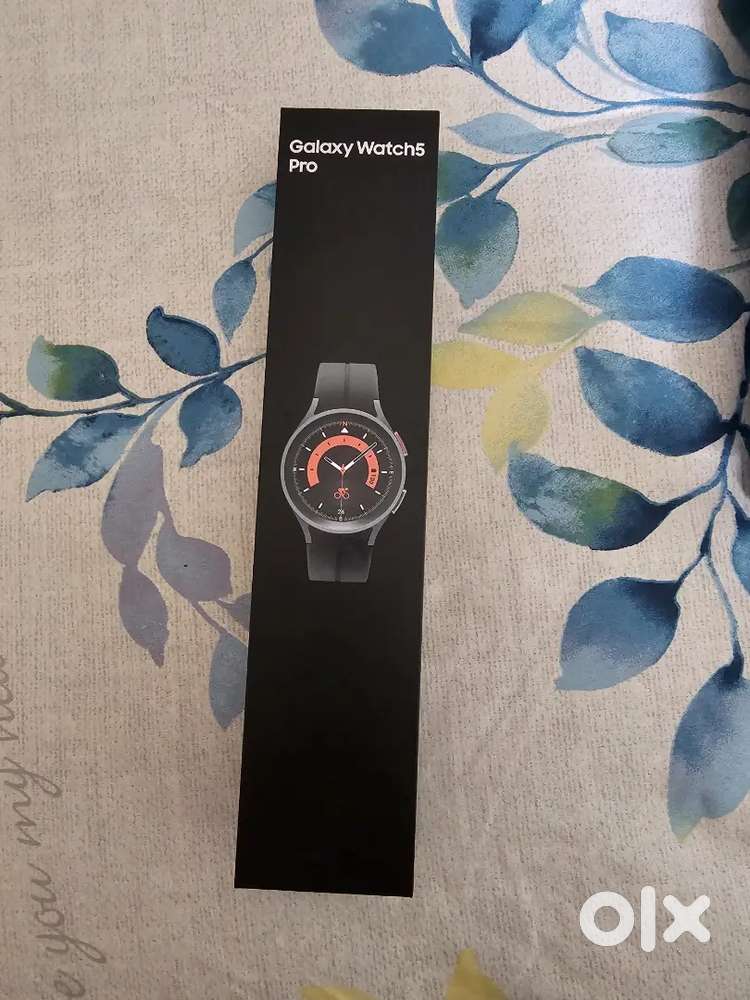 Samsung galaxy watch 5 pro LTE 45mm black 14 months old 2 day battery