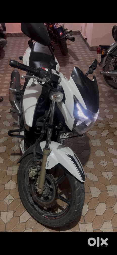 Apache RTR 180 cc