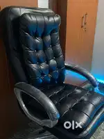 New Boss Chair  3days Old– Premium Comfort  Steel Base  Only ₹7500!