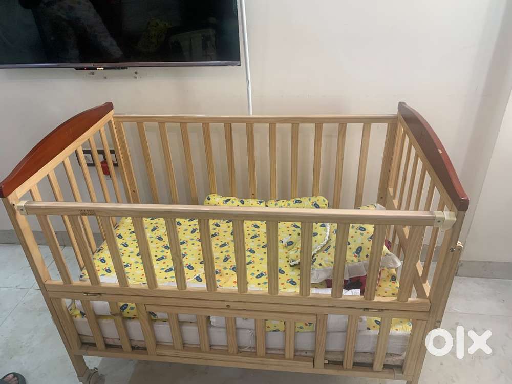 Baby cot( bed)