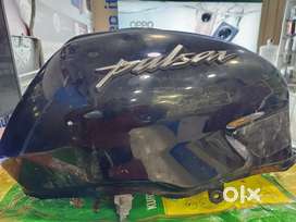 PULSAR 220F BS4 FUEL TANK (BLACK)