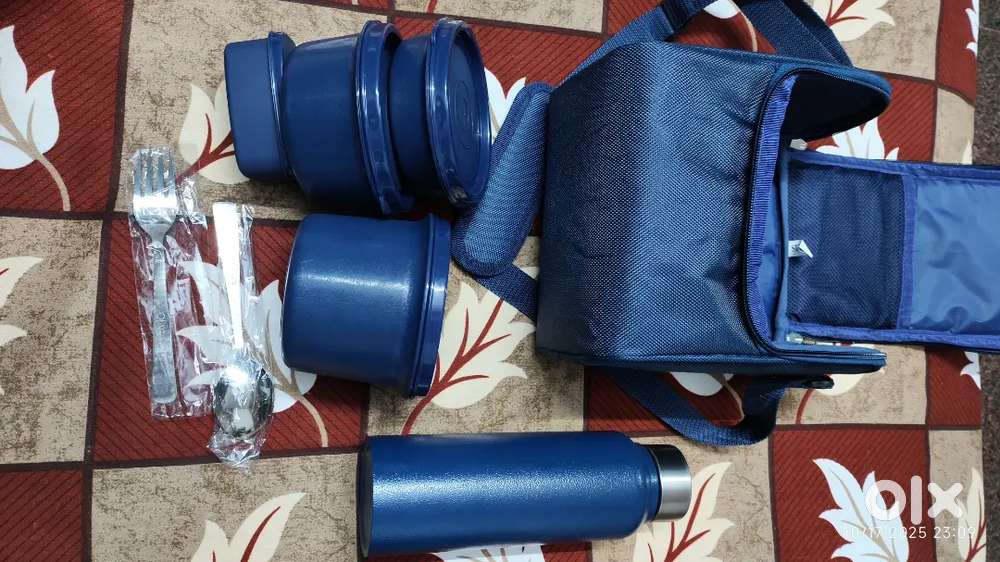 Lunch Box Set with Water Bottle