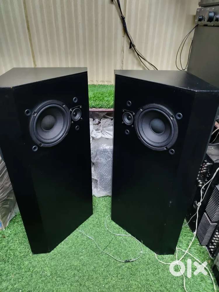 BOSE 401 TOWER SPEAKER - AUDIOPHILE