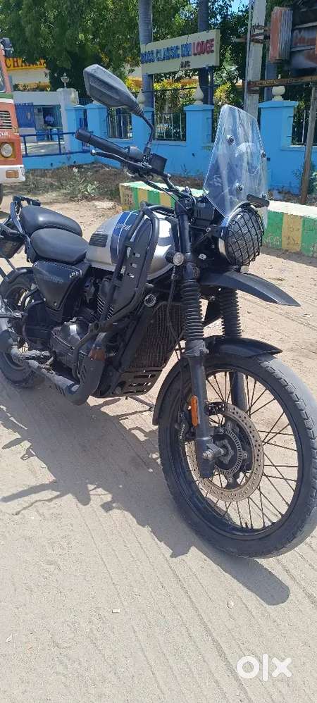 Yezdi Adventure 2022 (september)