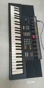 Keyboard Yamaha Piano