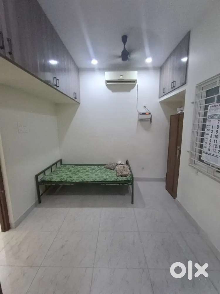 1bhk house for rent with car parking, CCTV