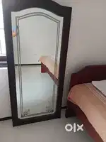 Mirror with side frame