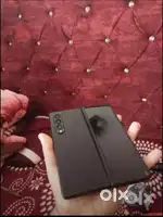 Samsung galaxy Zfold3 with miner clipping