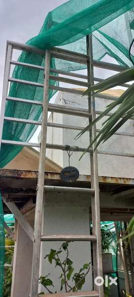 Aluminum ladder