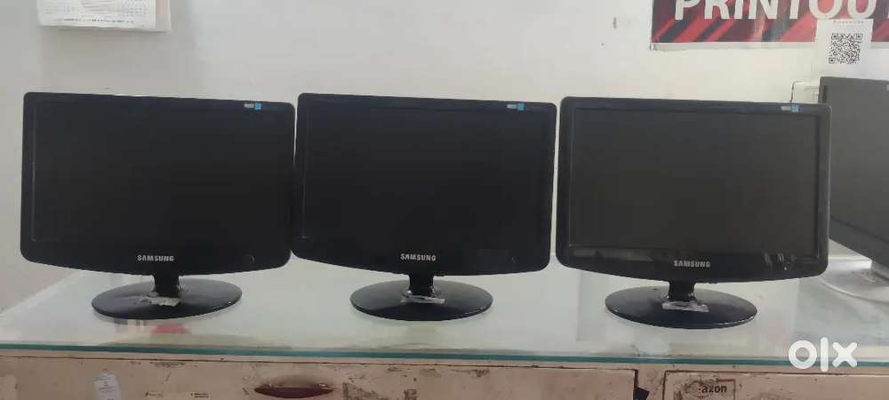 3 samsung computer monitor all most new