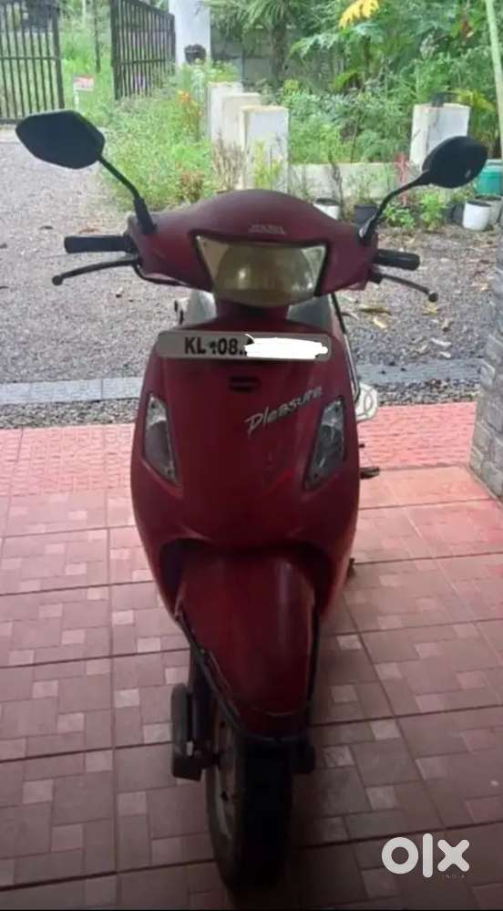 Hero pleasure 2011 model for sale