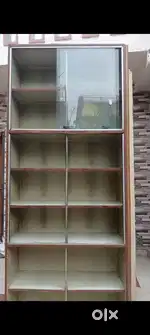 Almari shop k liye