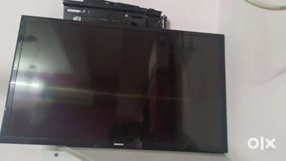 SAMSUNG 32 INCH