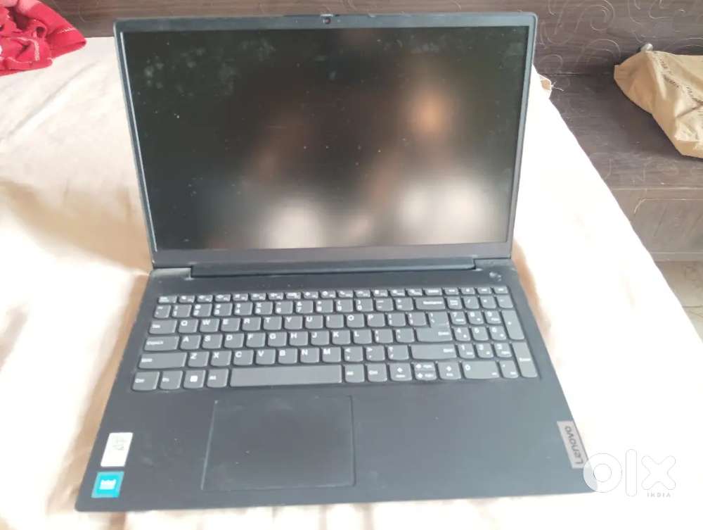 Lenovo v15