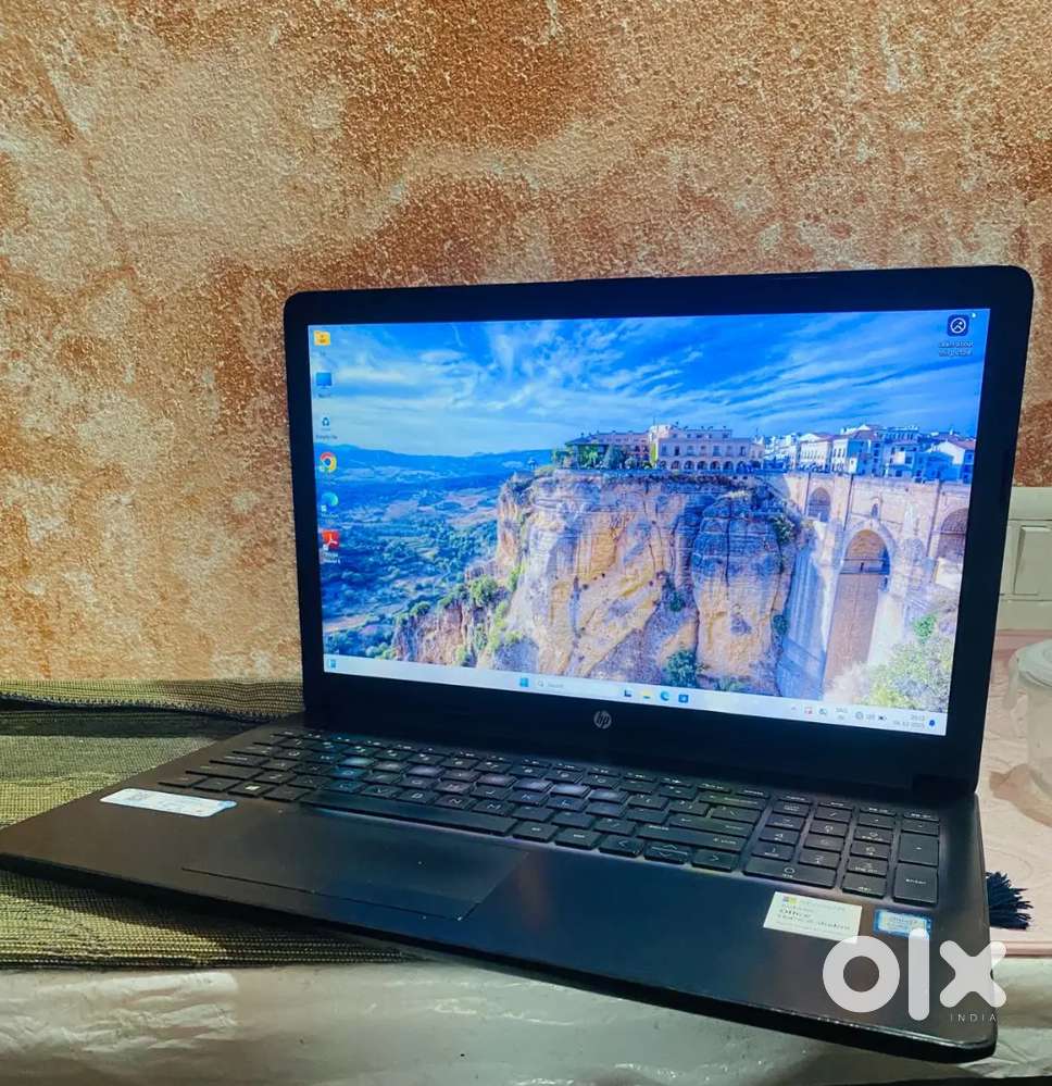 Hp i5 8th gen Big screen laptop