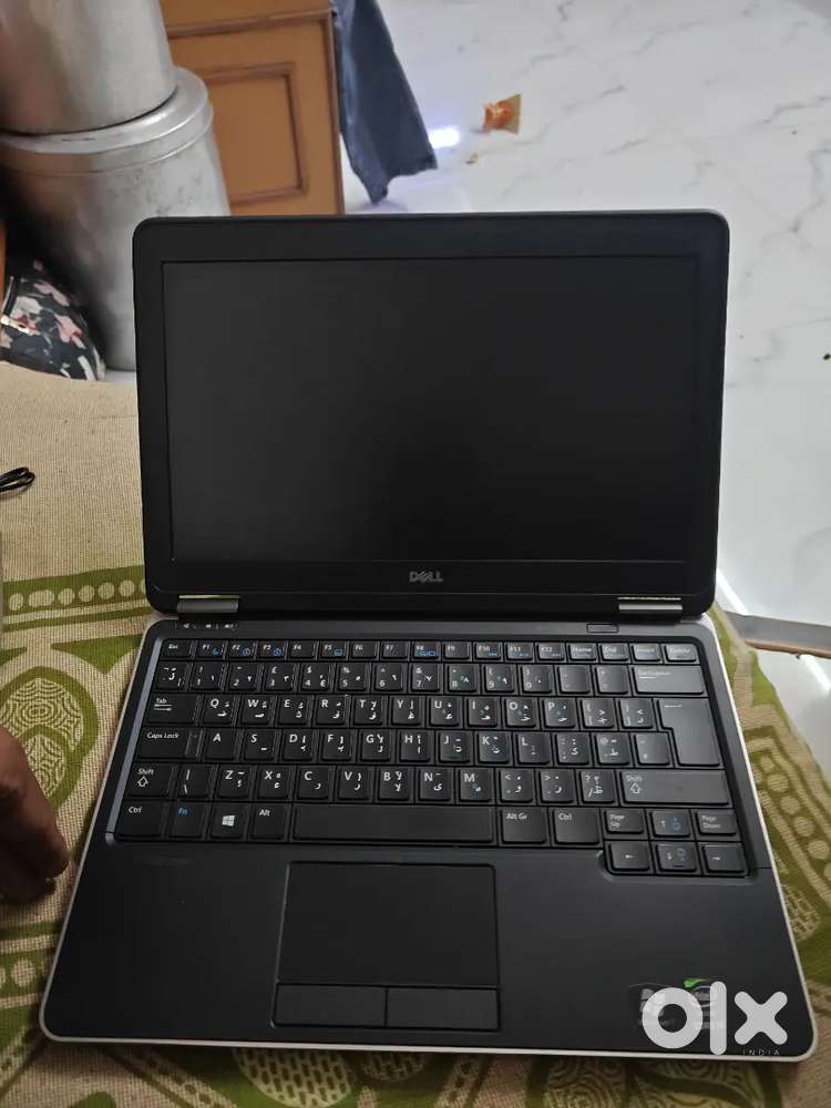 Dell Latitude E7240 Core i5  8GB RAM Windows