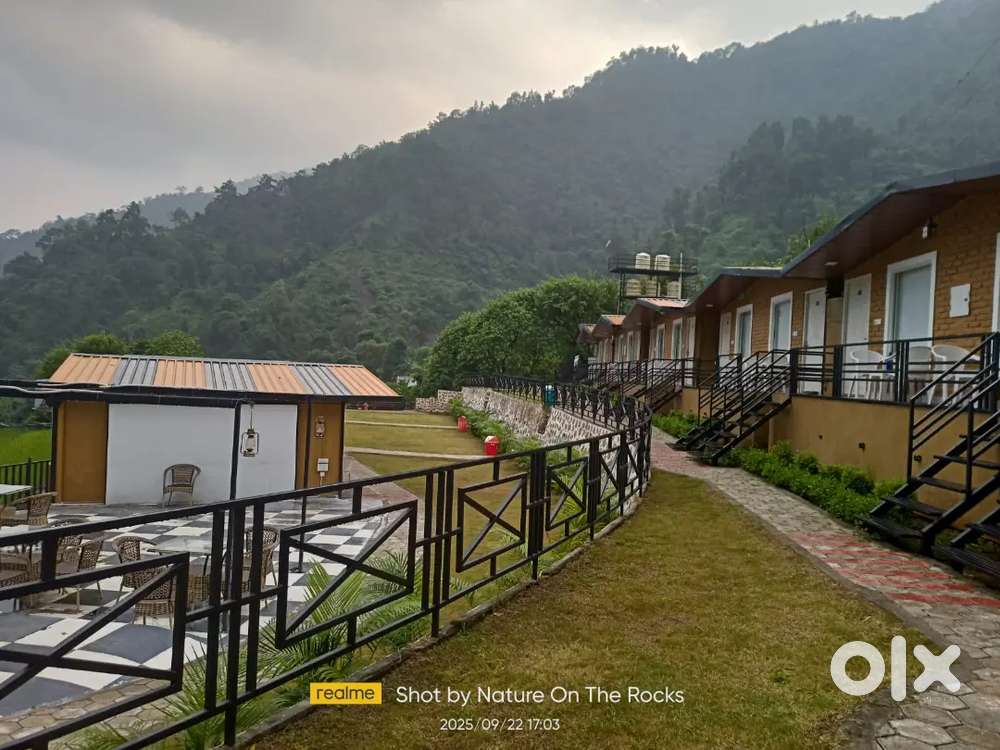 Resort ke liye staff chahiye rehna khana sb milega