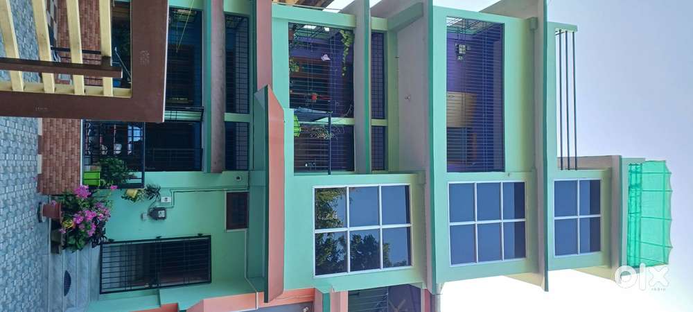 Small Family/Two students.