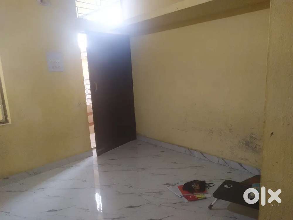 Room Available for Student Roommate