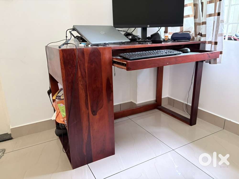 Solid wood computer table