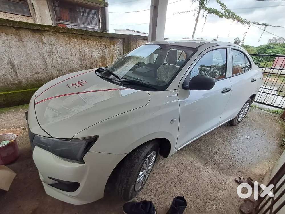 Car available for rent at 1000