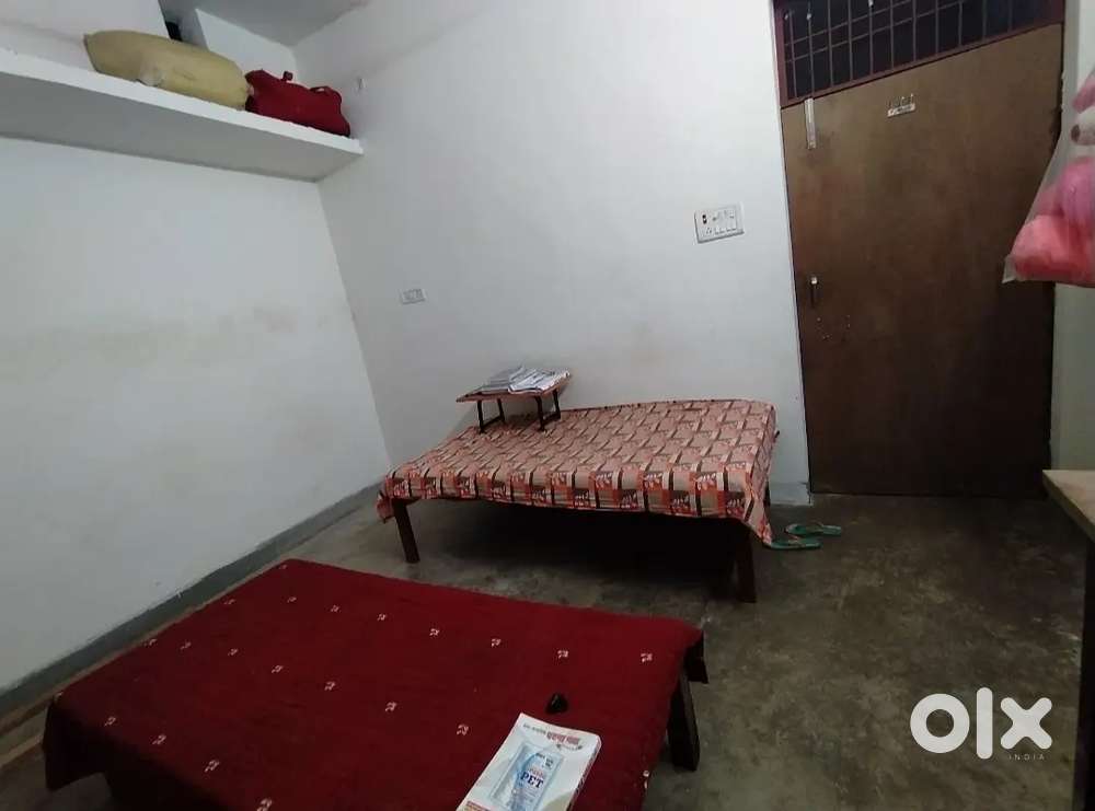 ROOM FOR GIRL'S NEAR UNIVERSITY OF ALLAHABAD