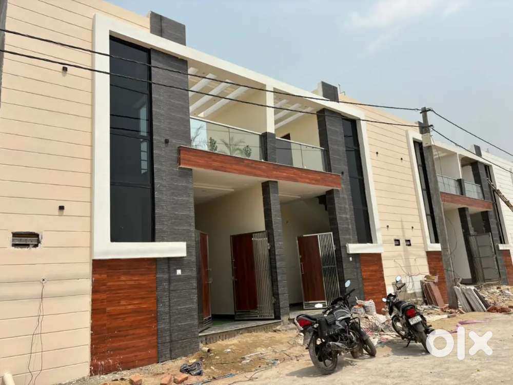 Luxury house in Agra get band colony