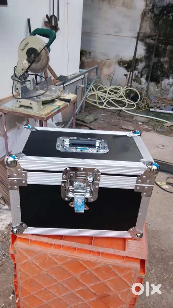 Mic box 12 piece holder