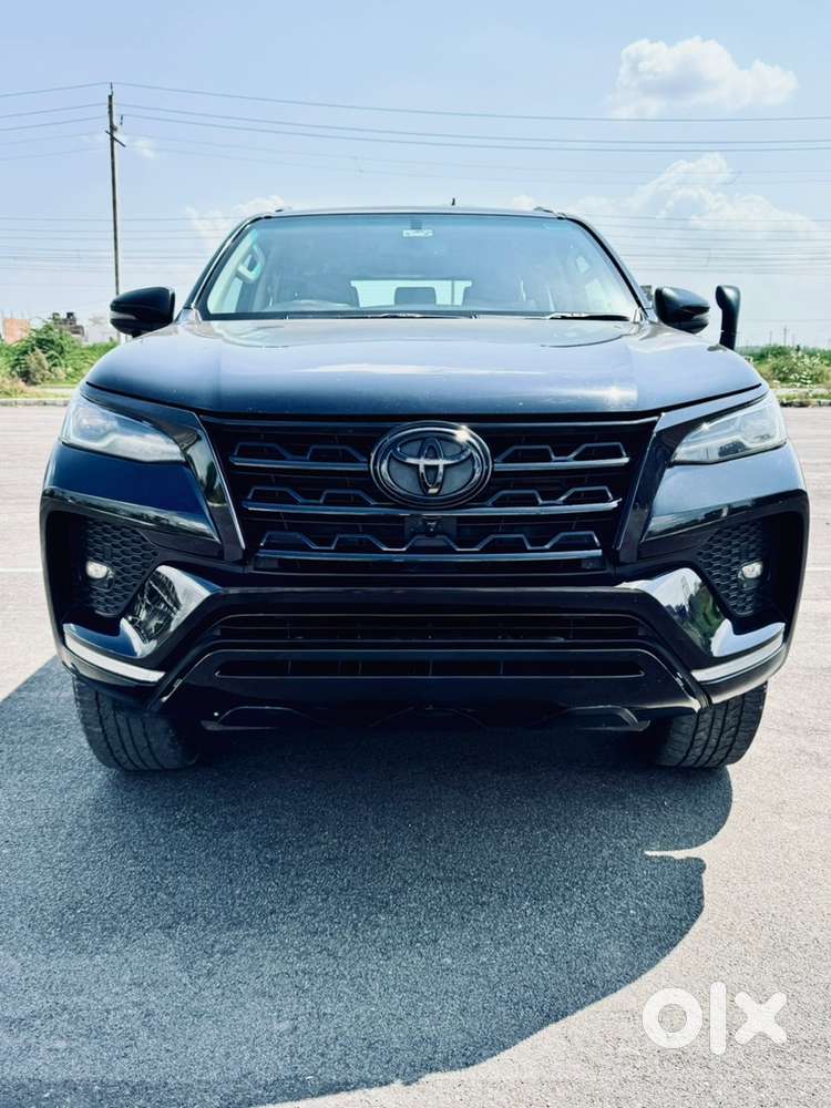 Toyota Fortuner 2022 Diesel Well Maintained