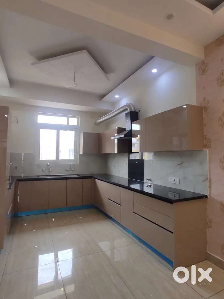 3BHK SEMI FURNISHED APARTMENT AVAILABLE FOR RENT