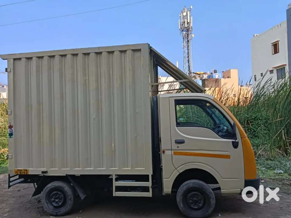 Tata ace professional driver with badge