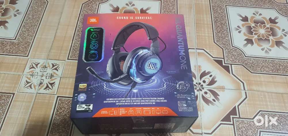 JBL Quantum ONE - Over-Ear Performance Gaming Headset