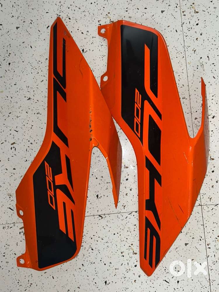Duke 200 tank cover both sides