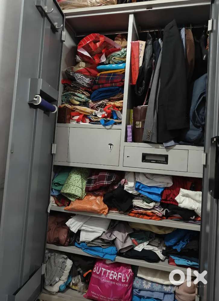 Steel Almirah - Dual Tone Very Good Quality & Stardy