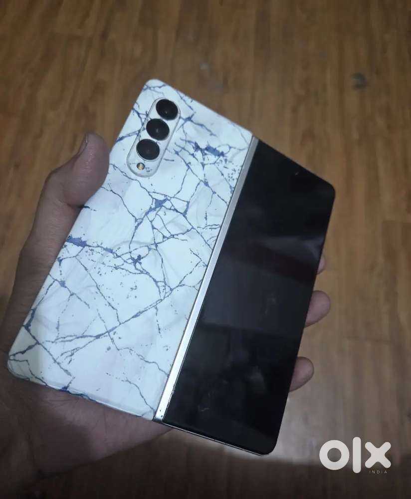 Samsung fold 3 (12/256)
