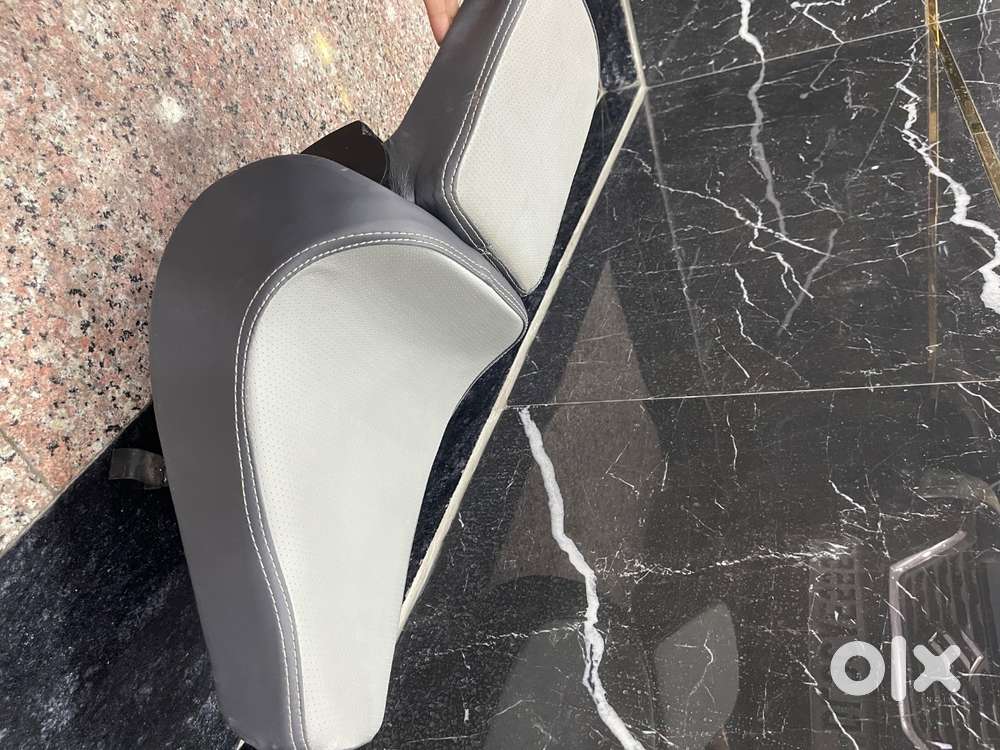 Jawa bobber 42 brand new foldable seat no used no damaged