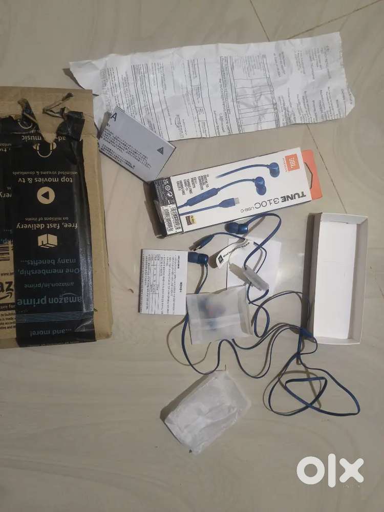 JBL TUNE 310 USB C TYPE WIRED EARPHONES