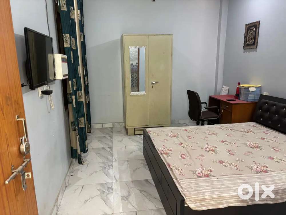 1 Room Set Fully Furnished in Vibhav Khand, Gomti Nagar nr Divine hosp