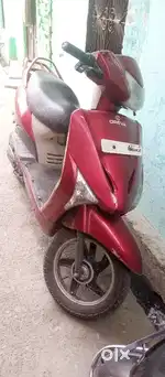 Electric scooty good condition lithiyam battery me h 40_50 km. Chalti