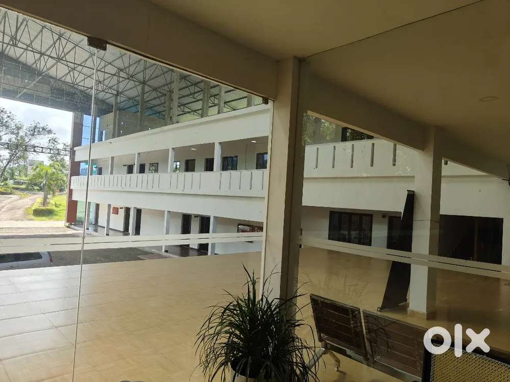 Commercial building with 2 acres