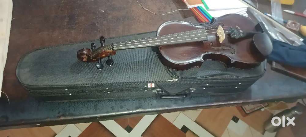 Violin old antique instrument
