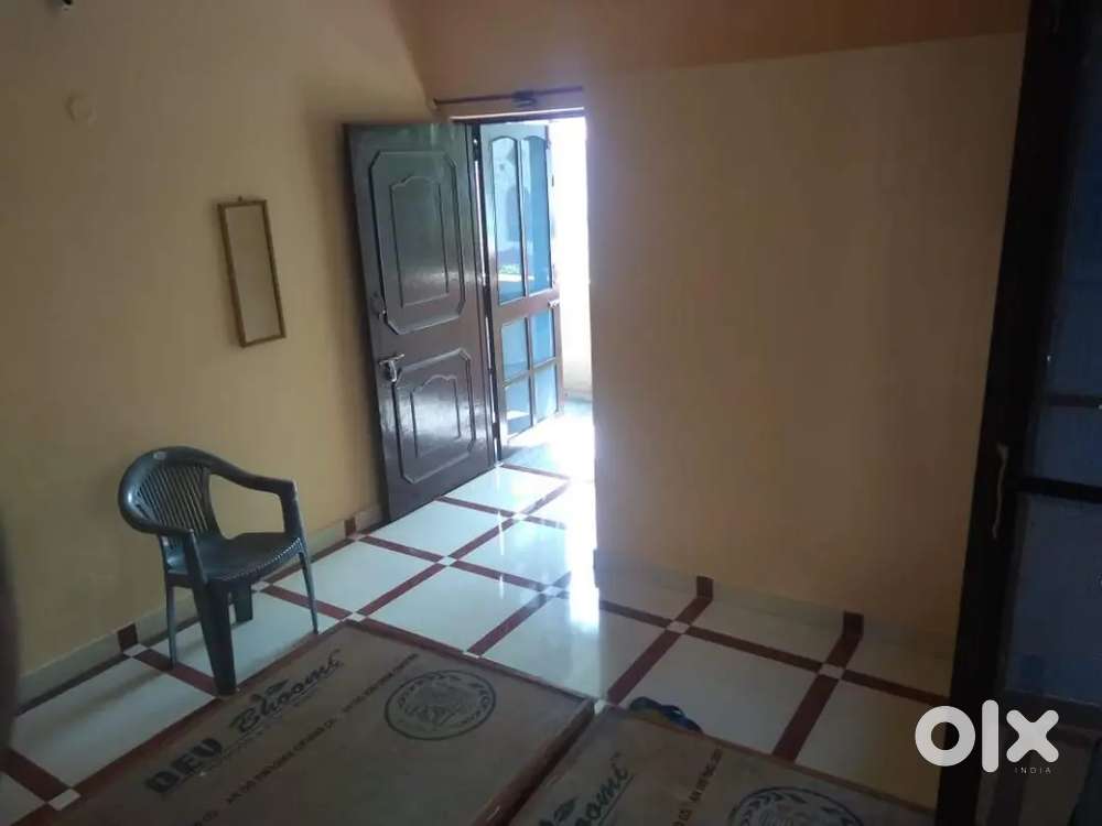 A Room near Graphic Era University for a single male student.