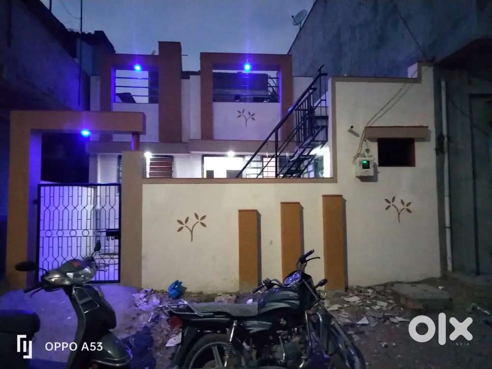 અક્ષર પાર્ક સોસાયટી હાદાનગર માં રોડ કાઠે મકાન