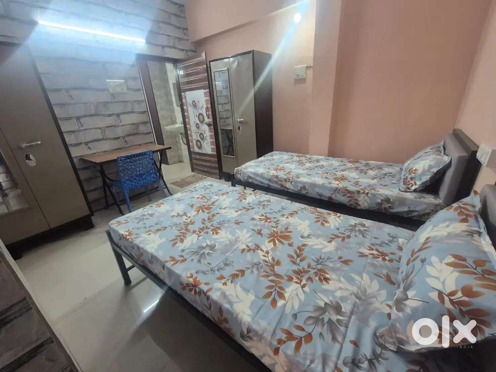 IN AIROLI Fully furnished premium pg ac non ac no brokerage