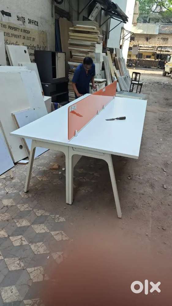 8'*4' Sharing Workstation Tables